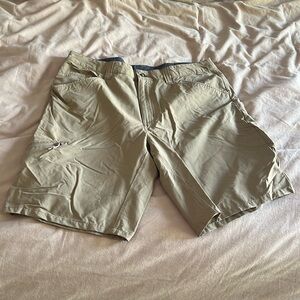 NWOT Patagonia men’s shorts